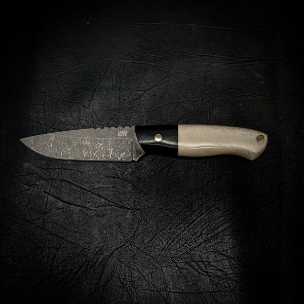 Bushcraft — Stonewashed N690 | Buffalo Horn & Giraffe Bone