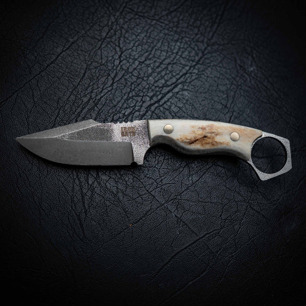 Mini Hunter – Full Fallow Deer Antler (Stonewashed)