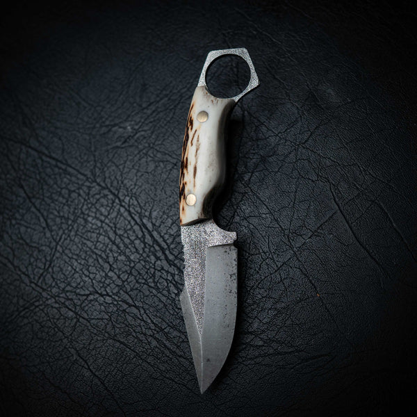 Mini Hunter – Full Fallow Deer Antler (Stonewashed)