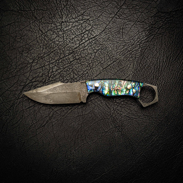 N690 Mini Hunter – Full Abalone (Paua)