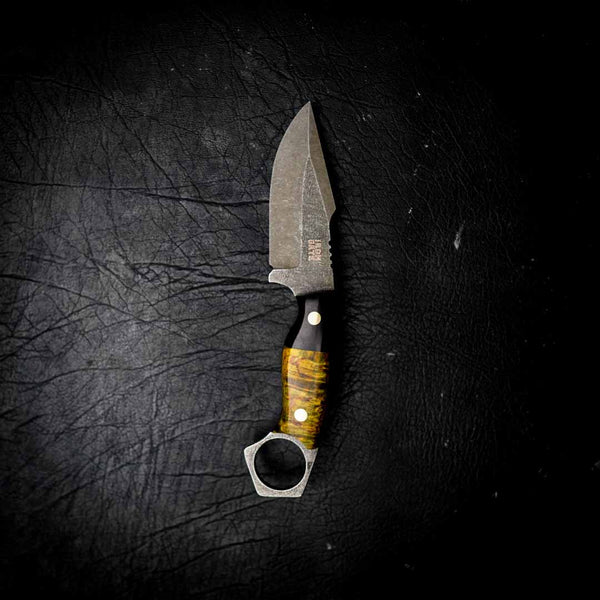 Mini Hunter – Stonewashed N690 | African Blackwood & Yellow Dyed Birch