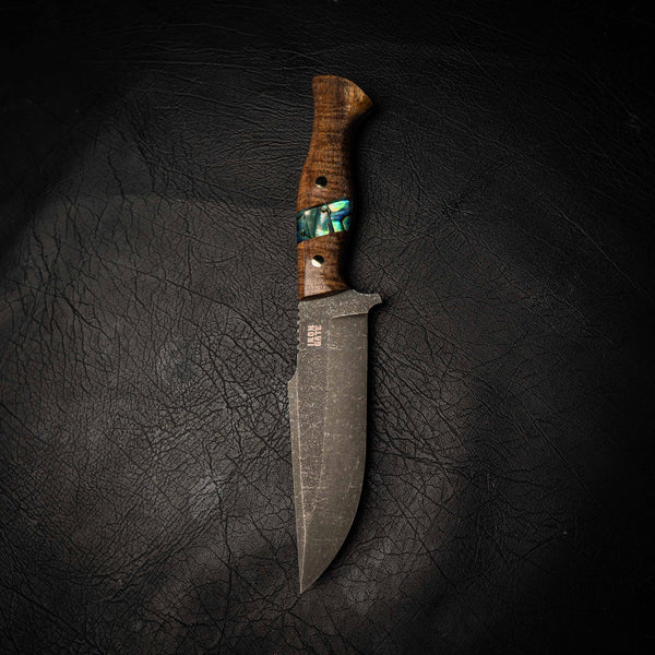 N690 Hunter – Stonewashed Finish