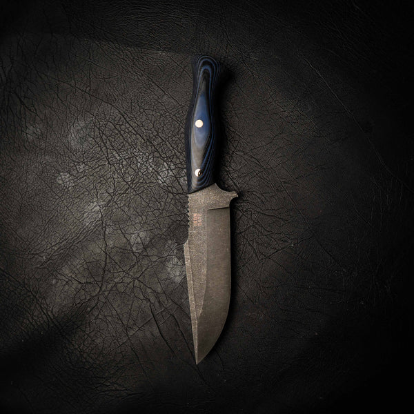 N690 Hunter – Stonewashed Finish