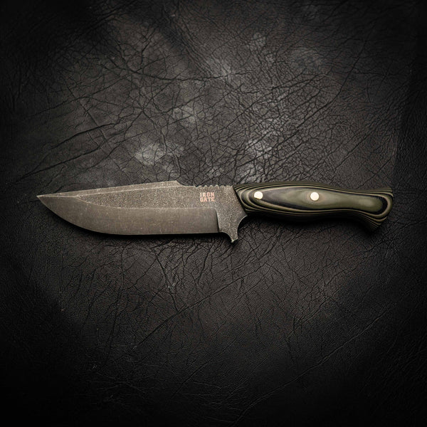 N690 Hunter – Stonewashed Finish