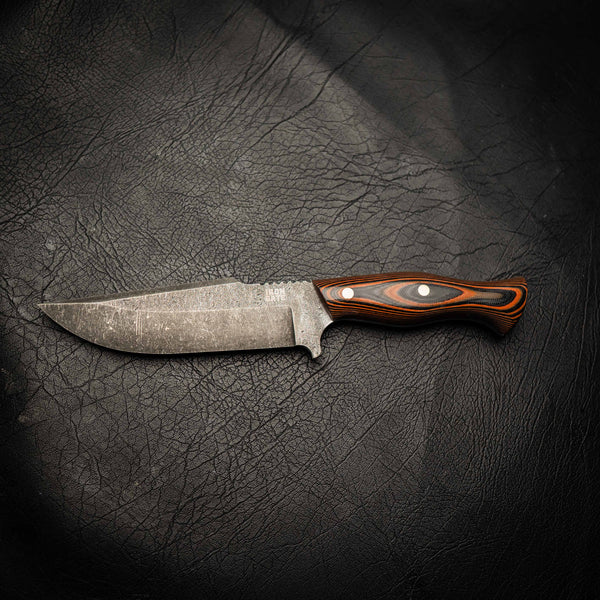 N690 Hunter – Stonewashed Finish