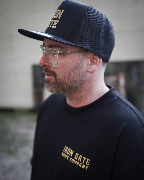 Universal Trucker – Black & Gold