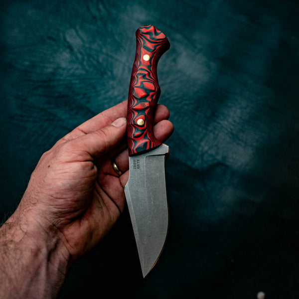 Wide Hunter — Red & Black Layered G10, Rock Face