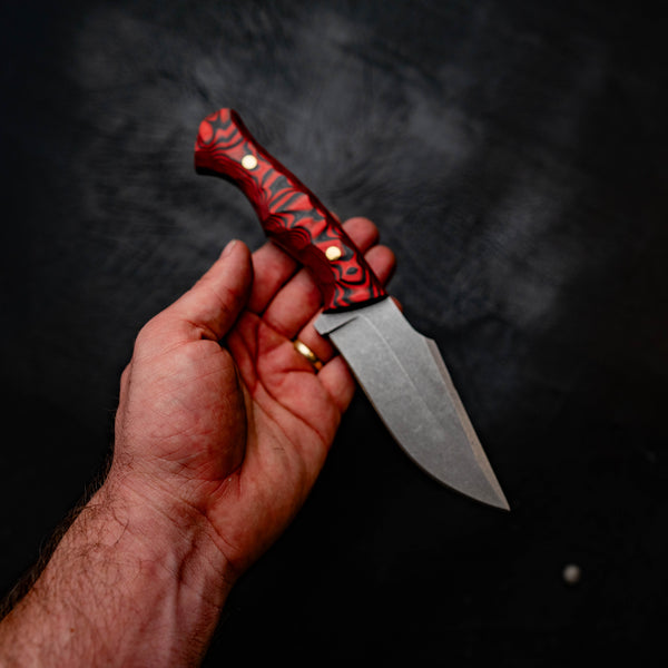 Wide Hunter — Red & Black Layered G10, Rock Face
