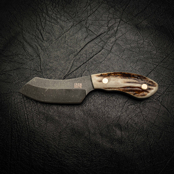 Notch — Fallow Deer Antler — Detail view | Iron Gate Knives