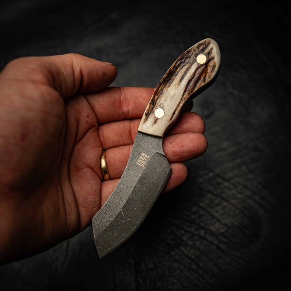 Notch — Fallow Deer Antler — Alternate view | Iron Gate Knives