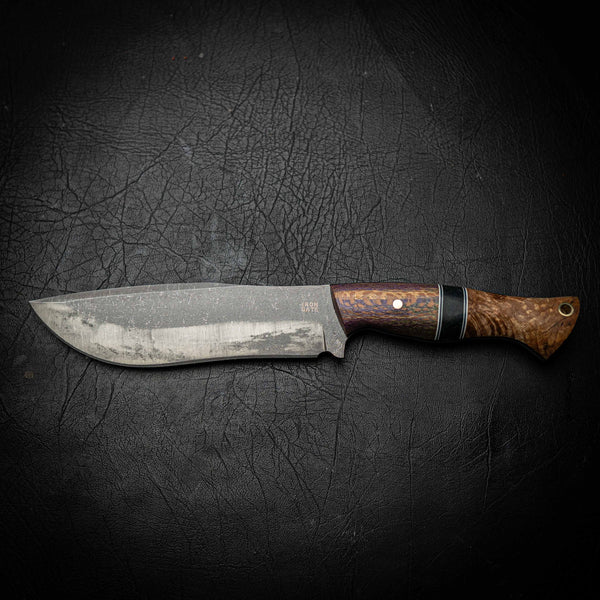 Bear Knife – N690 Stonewashed | Super Curly Birch & Brass TruStone Spacer