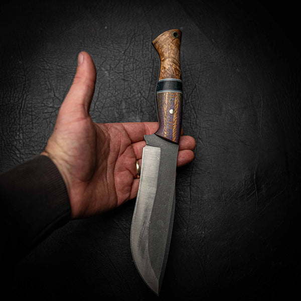 Bear Knife – N690 Stonewashed | Super Curly Birch & Brass TruStone Spacer