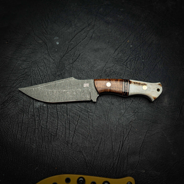 Stonewashed Hunter – Tassie Blackwood & Antler