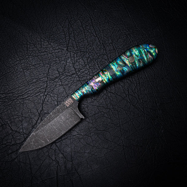 Ergo Skinner — N690 Dark Stonewashed / Natural Abalone Shell