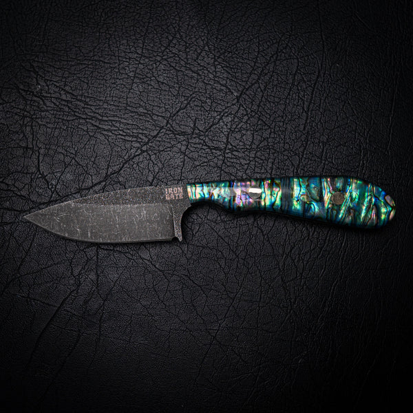 Ergo Skinner — N690 Dark Stonewashed / Natural Abalone Shell