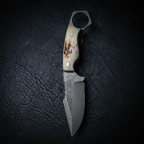 Mini Hunter – Full Fallow Deer Antler (Stonewashed)