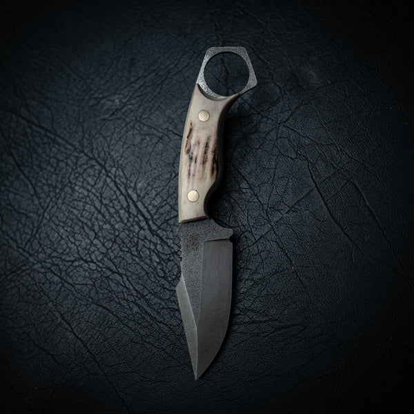 Mini Hunter – Full Fallow Deer Antler (Stonewashed)