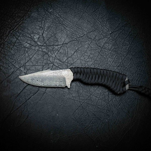 Mini Hunter – Black Paracord (Damascus)