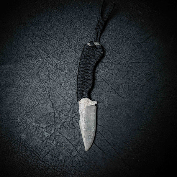 Mini Hunter – Black Paracord (Damascus)