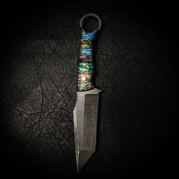 N690 Tanto – Abalone Handle Scales with Finger Hole