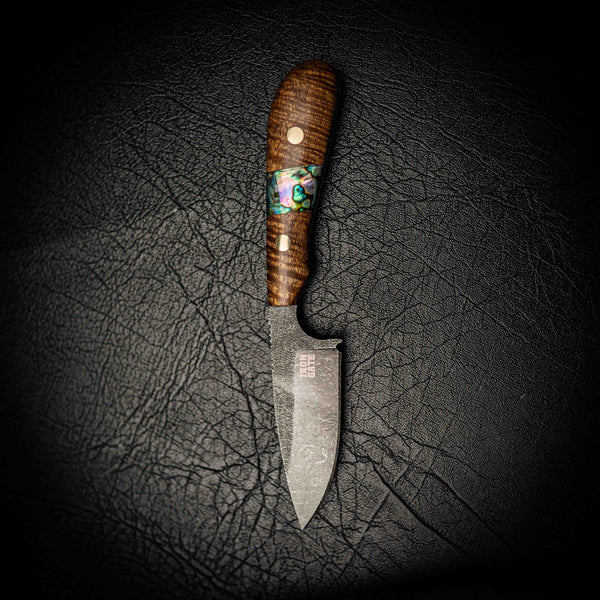 N690 Ergo Skinner – Ringed Acacia with Abalone Inlay