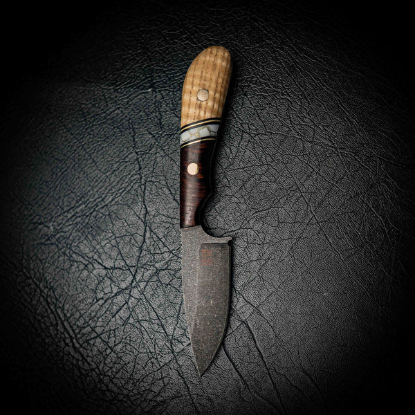 N690 Ergo Skinner – Juma, White TruStone & Curly Stabilised Ash