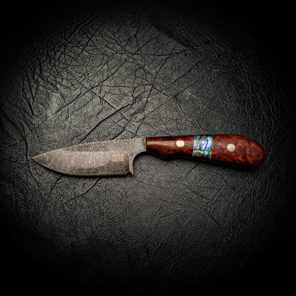 N690 Ergo Skinner – Rosewood with Abalone Inlay