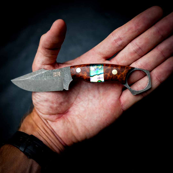Mini Hunter – Stonewashed N690 | Amboyna Burl & Abalone Inlay