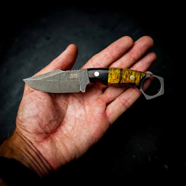 Mini Hunter – Stonewashed N690 | African Blackwood & Yellow Dyed Birch