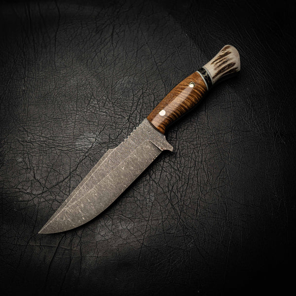 N690 Hunter – Stonewashed Finish