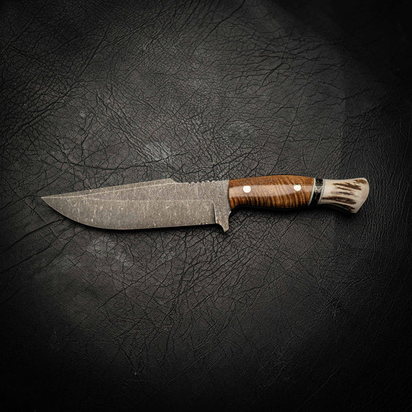 N690 Hunter – Stonewashed Finish