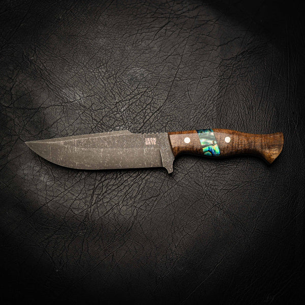 N690 Hunter – Stonewashed Finish