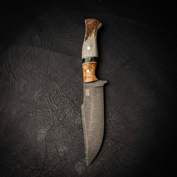 N690 Hunter – Stonewashed Finish