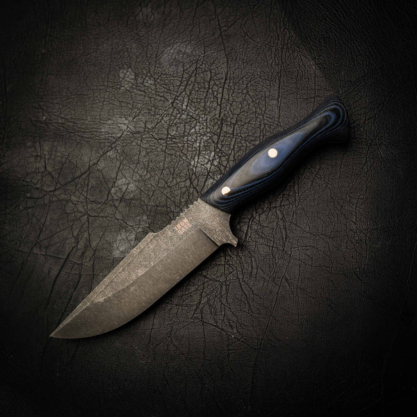 N690 Hunter – Stonewashed Finish