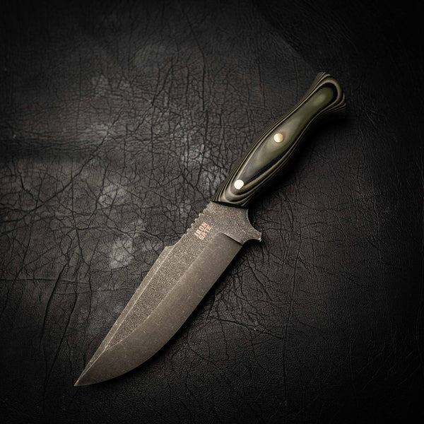N690 Hunter – Stonewashed Finish