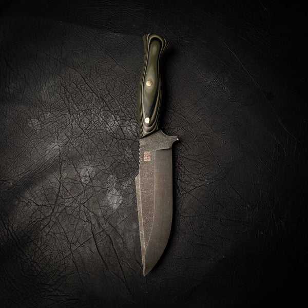 N690 Hunter – Stonewashed Finish