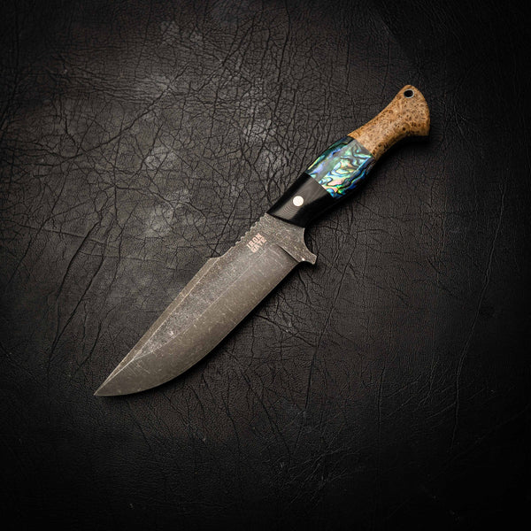 N690 Hunter – Stonewashed Finish