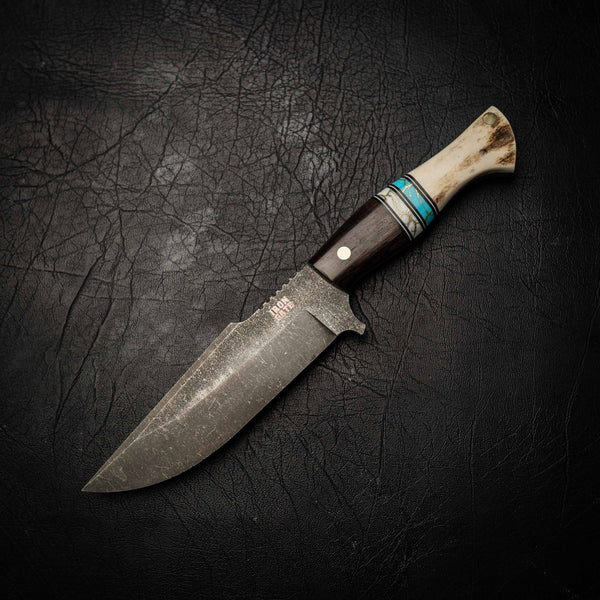 N690 Hunter – Stonewashed Finish