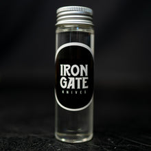 Iron Gate Mineral Oil — 80 ml Glass Jar