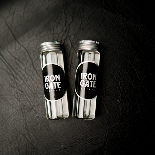 Iron Gate Mineral Oil — 80 ml Glass Jar