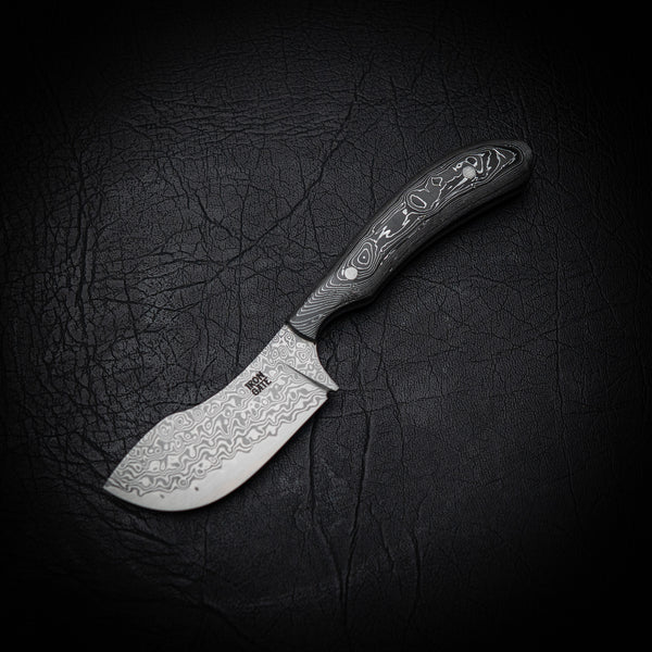 Ergo Skinner – Damascus Steel with Aluminium Foil Carbon Fiber