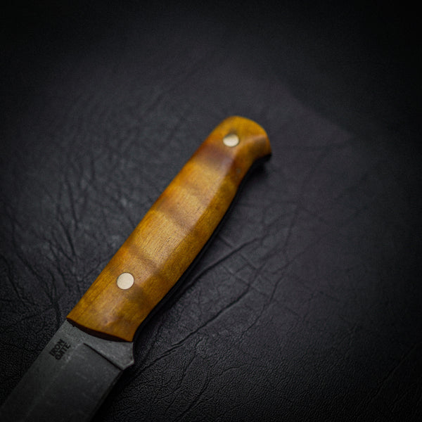 Bushcraft Knife – N690 Steel & Yellow Dyed Maple