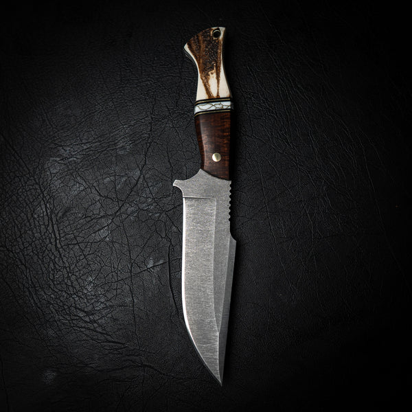 Hunter Knife – Ringed Gidgee, White TruStone & Deer Antler