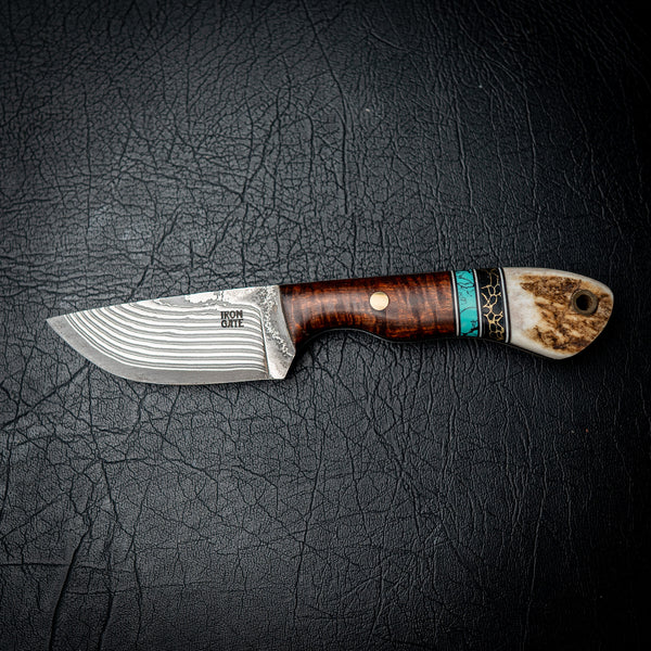 Drop Point Hunter – 70 Layer San Mai Damascus, Ringed Gidgee, Trustone & Antler