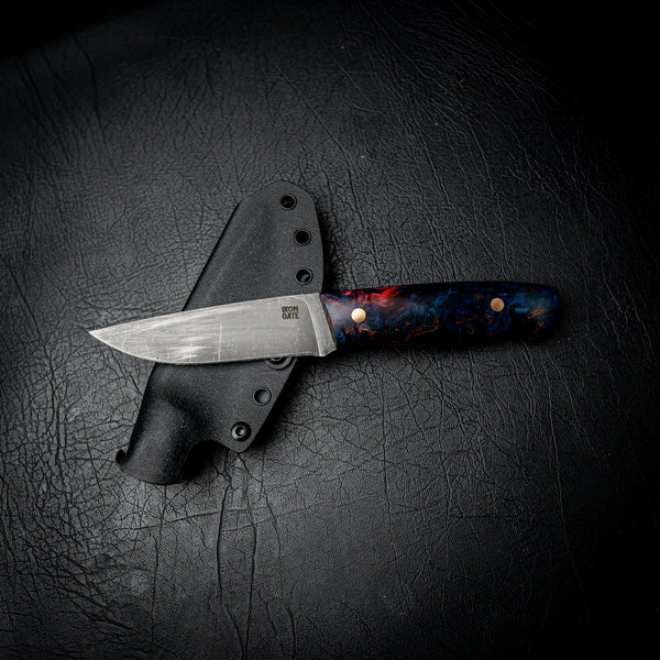 Bushcraft Knife – N690 Steel & Stabilised Dyed Maple Burl
