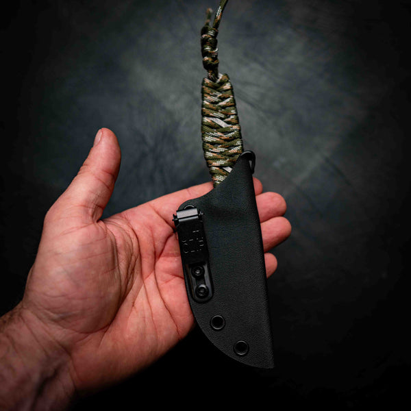 Paracord Utility Knife — Camo Paracord