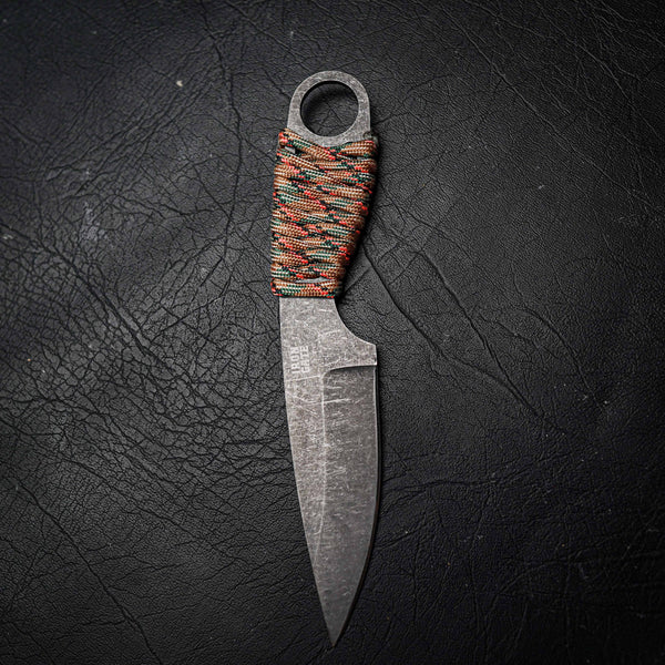Large Cub Knife – Carbon Steel, Stonewashed Finish, Brown/Green/Orange Camo Paracord (190mm)