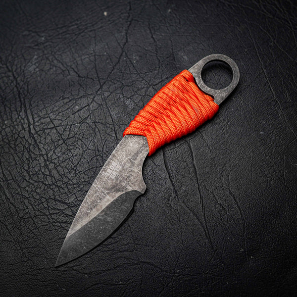 Cub Knife – Carbon Steel, Stonewashed Finish, Blaze Orange Paracord (165mm)