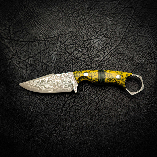 Damascus Mini Hunter – Yellow Restone & Carbon Fiber Inlay