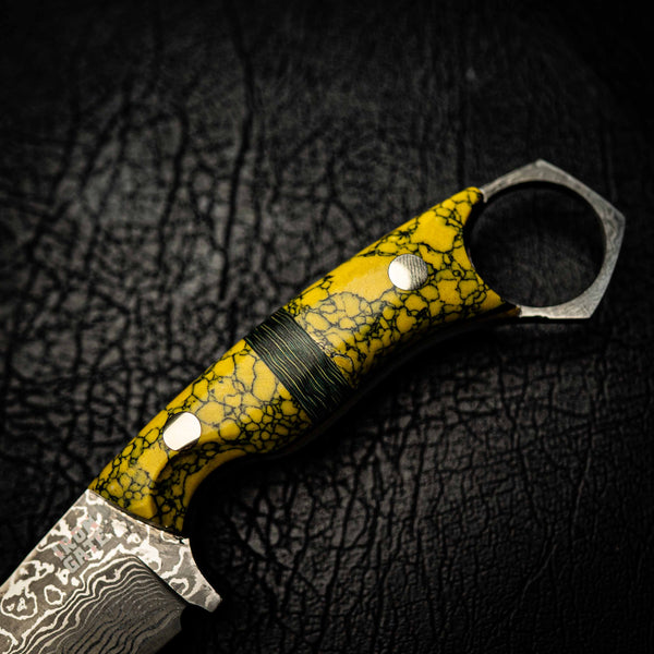 Damascus Mini Hunter – Yellow Restone & Carbon Fiber Inlay